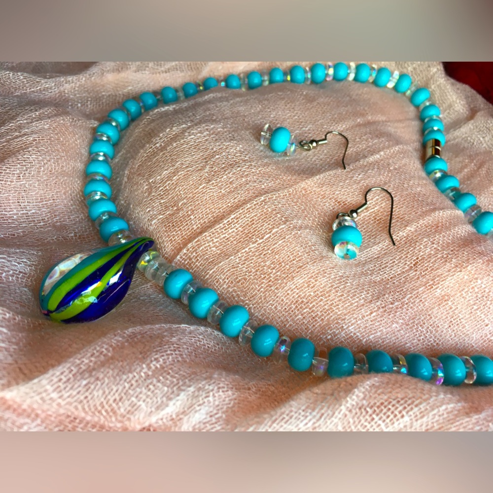 Sky Blue glass bead necklace with art glass drop pendant & matching earrings